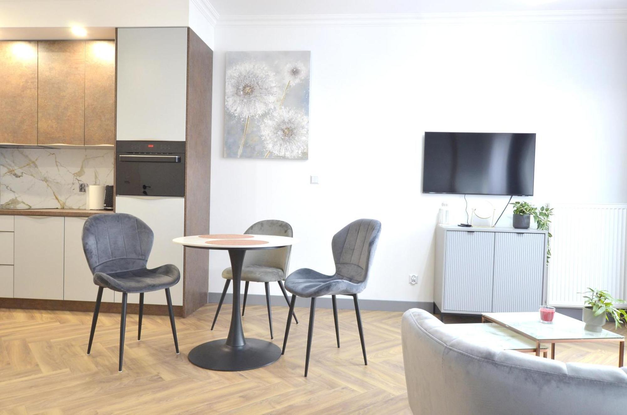 Private Parking, Secure Building - Central Apartments Old Town & Main Station Gdansk Exterior photo